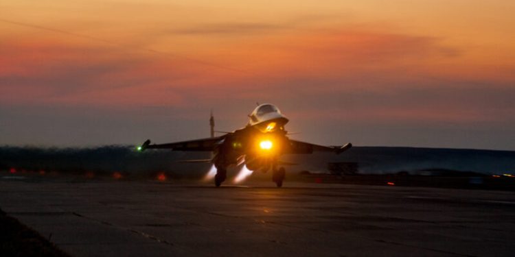 Savaş uçağından şehire mühimmat düştü