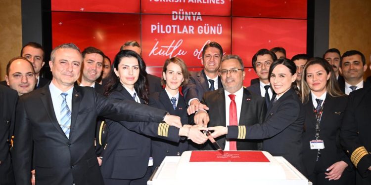 THY, 26 Nisan Dünya Pilotlar Günü’nü kutladı