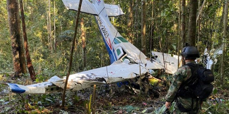 Kolombiya’da kaybolan uçağın enkazı bulundu