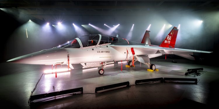 T-7A Red Hawk’ın üretimi 2 yıl gecikti