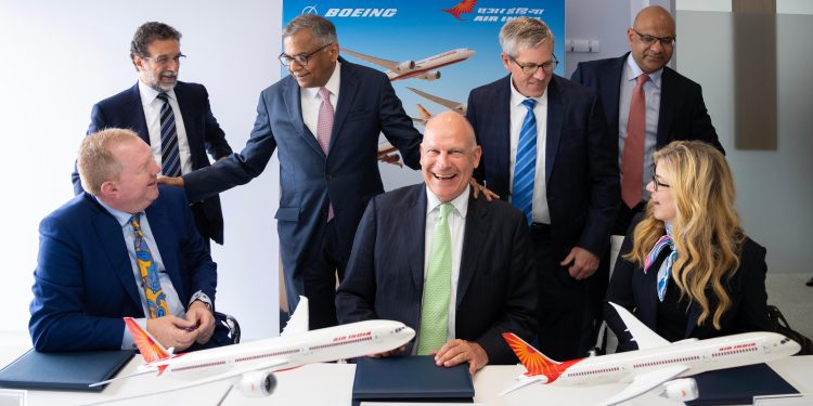 Boeing ve Air India’dan 290 uçaklık imza