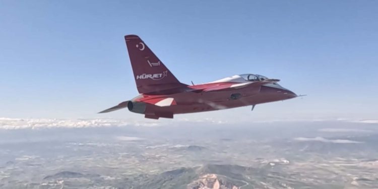 HÜRJET’ten iniş takımları kapalı şekilde ilk uçuş!
