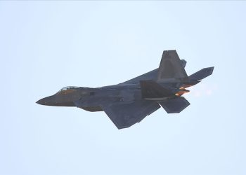 ABD Orta Doğu’ya F-22’leri konuşlandırdı