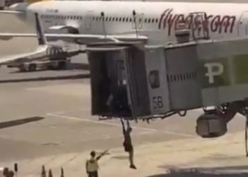 Sabiha Gökçen Havalimanı’nda uçağı kaçıran yolcu aprona atladı