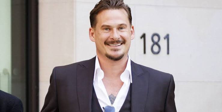 İngiliz şarkıcı THY uçağında olay çıkardı