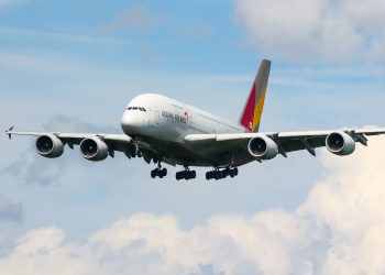Asiana Airlines pilotlarından “iş kuralı” protestosu