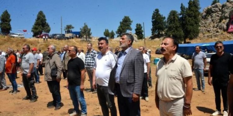 Muhsin Yazıcıoğlu ile arkadaşları, helikopterin düştüğü Keş Dağı’nda anıldı