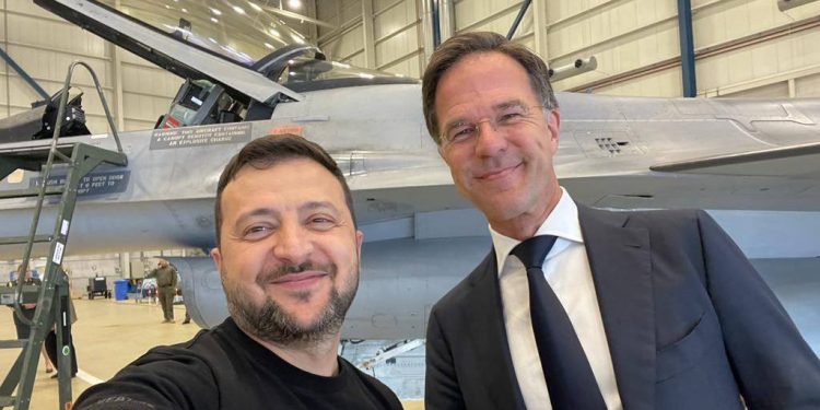 Zelenskiy, F-16 onayı sonrası Hollanda’da