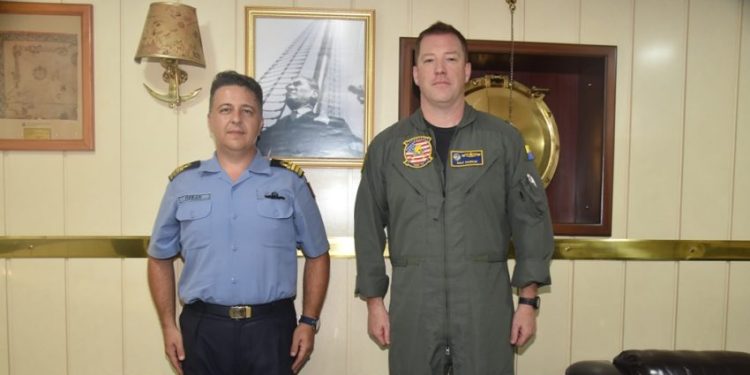 ABD’li albay TCG GÖKÇEADA’yı ziyaret etti