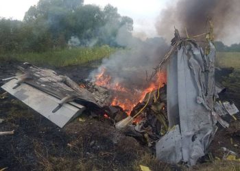 Ukrayna ordusuna ait iki savaş uçağı çarpıştı: 3 ölü