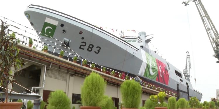 Pakistan MİLGEM Projesi’nin son gemisi denize indirildi