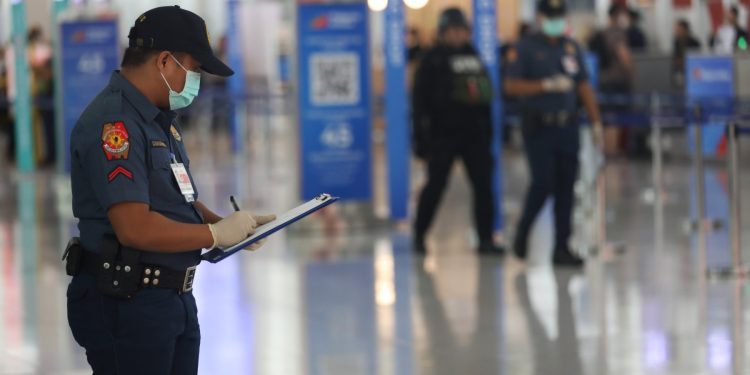 Filipinler’deki tüm havalimanlarında bomba alarmı