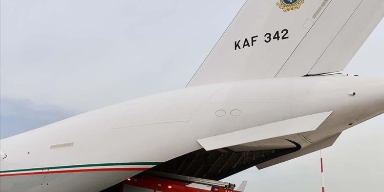 Kuveyt’ten Filistin’e “hava köprüsü”