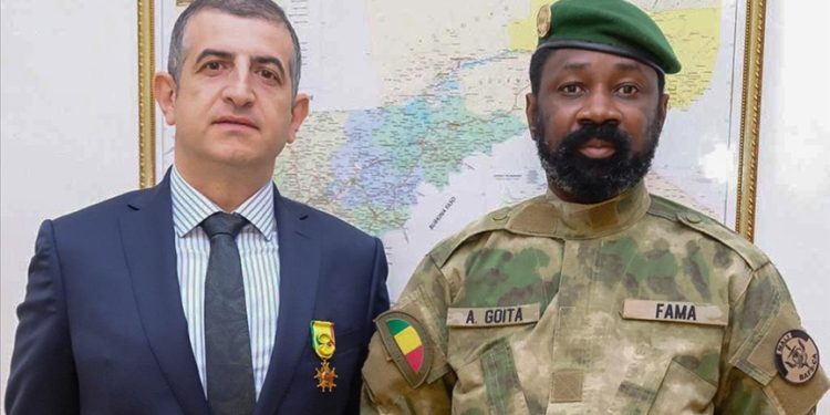 Mali, Haluk Bayraktar’a en yüksek nişanını verdi