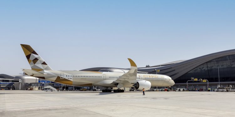 Etihad, yeni Abu Dabi terminalinden ilk ticari uçuşunu gerçekleştirdi