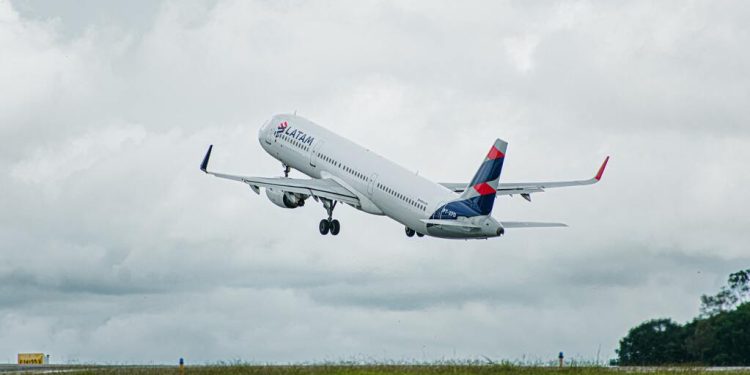 LATAM ilk A321-200neo uçağını teslim aldı