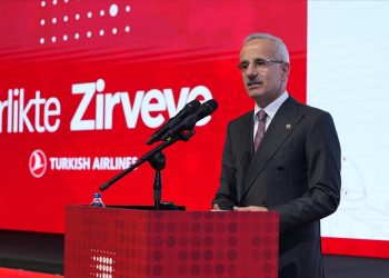 Bakan Uraloğlu: Yolcu sayımız 2023’te 214 milyonun üzerine çıktı