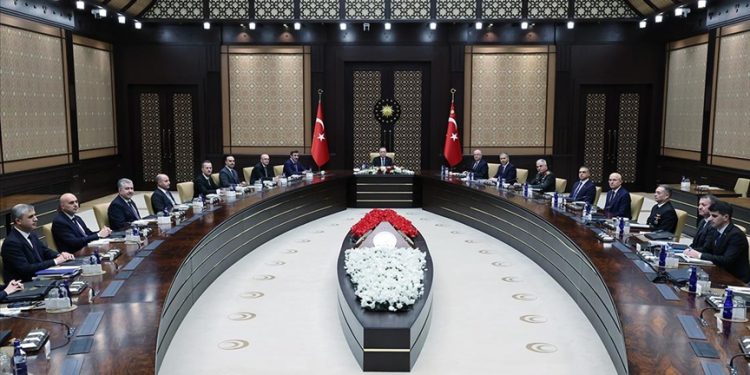 SSİK toplantısı sona erdi: Türkiye uçak gemisi yapacak!