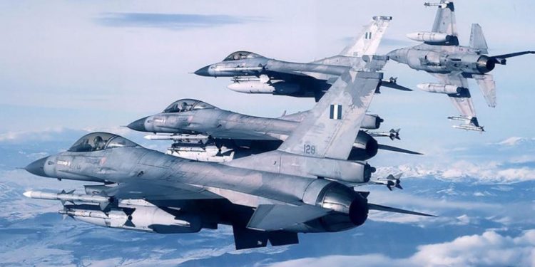 Komşu savaş uçaklarını Hindistan’a satmayı planlıyor