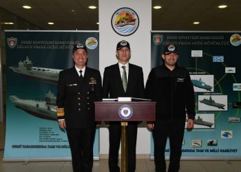 Milli uçak gemisinin tasarım faaliyetleri incelendi