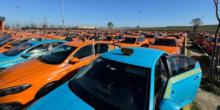 İstanbul Havalimanı taksicilerinden cinayet protestosu