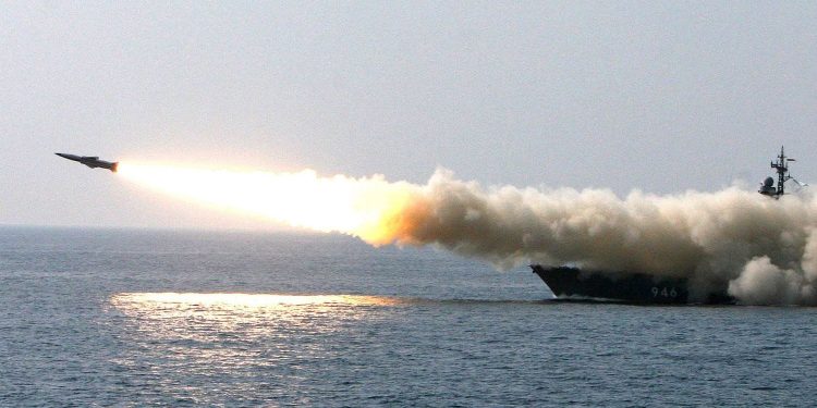 Rusya’nın Zirkon füzesini ilk kez Ukrayna’ya karşı kullandığı iddia edildi