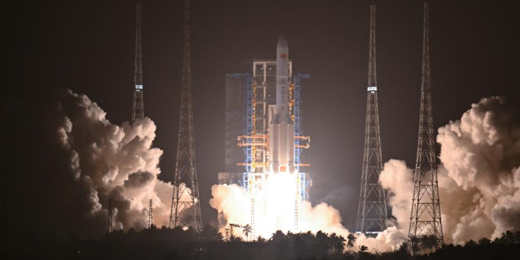 Çin gizlilik dereceli test uydusu fırlattı