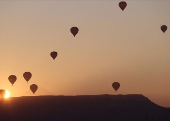 Balonlar Kapadokya’da “Gazze” için havalandı