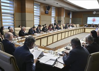 TUREB rehberlik yasa tasarısını onayladı