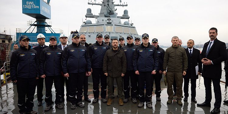 Zelenskiy, Türk tersanesini ziyaret etti