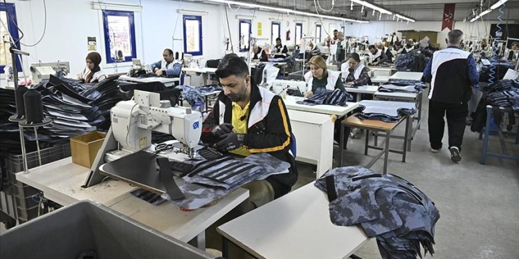 Dünya ordularına ihraç ediyor