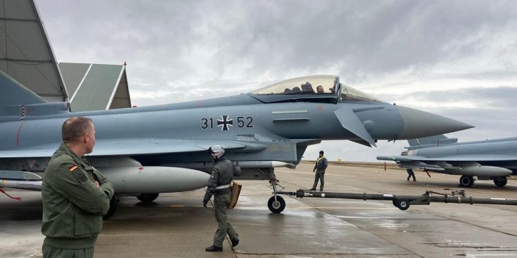 Almanya’da gündem: ‘Hava Kuvvetleri’nin Rusya tarafından dinlenmesi