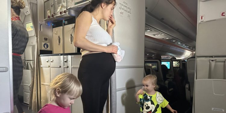 Uçakta doğan bebek bedava mı uçar?