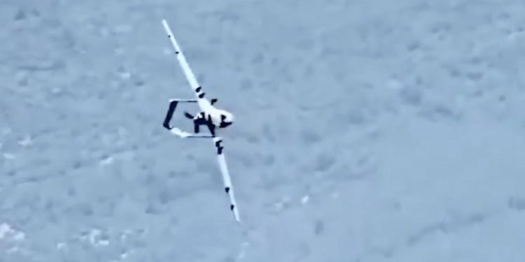 Bayraktar TB2 havada 3 kez ters döndü!