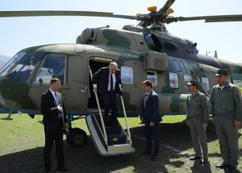 Paşinyan’ı taşıyan helikopter acil iniş yaptı
