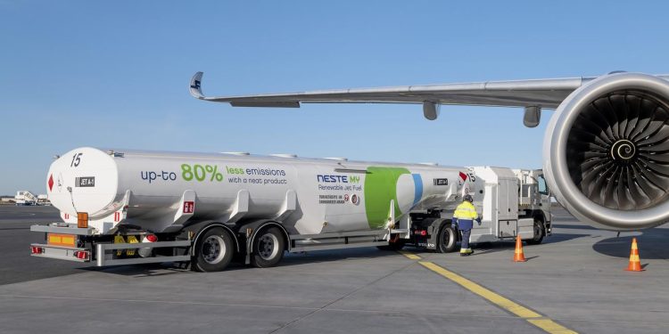 Singapur Havayolları’ndan bin ton SAF siparişi