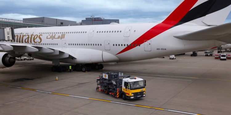 Emirates, Heathrow’da SAF ile hizmet vermeye başlıyor