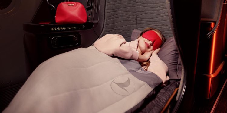 THY’den okyanus aşırı uçuşlara özel uyku seti