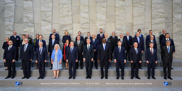 NATO’nun savunma bakanları toplantısından hangi kararlar çıktı?