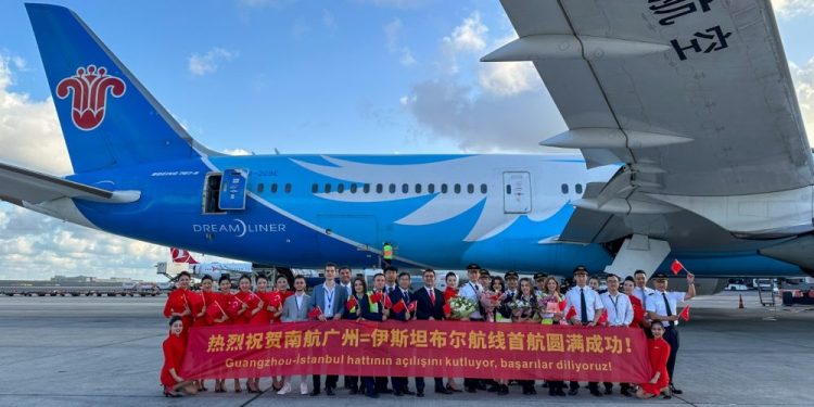 Southern Airlines, İstanbul seferlerine başladı