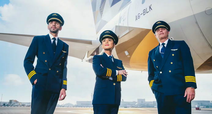 Etihad büyüyen filosu için yüzlerce pilot alacak