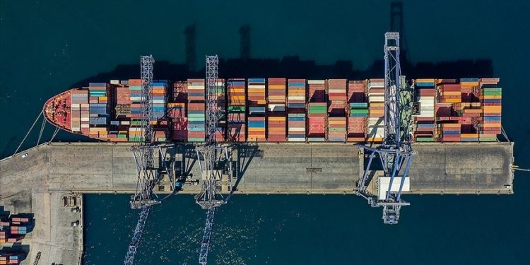 İthalatçılara ayıp olmuyor mu!