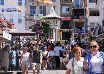 İBB’de güç zehirlenmesi mi başladı?