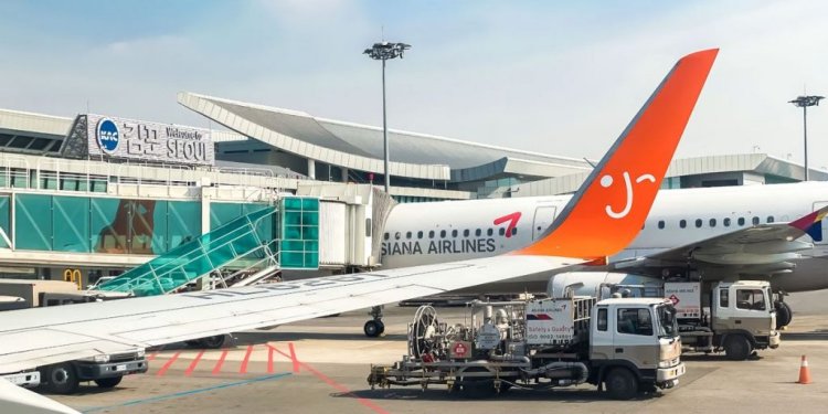 Kuzeyden gönderilen çöp balonları güneyde hava trafiğini aksattı