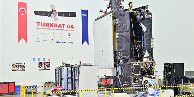 Türksat 6A’nın fırlatılması öncesi son hazırlıklar yapılıyor