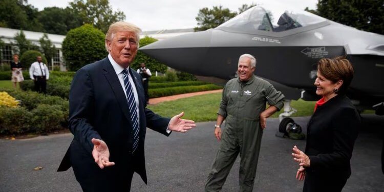 Trump’tan diğer ülkeleri dışlayacak F-35 çağrısı