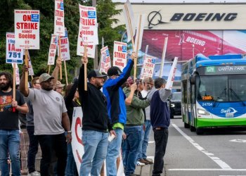 Boeing’de on binlerce işçi geçici izne çıkartılıyor