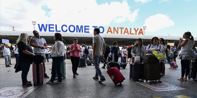 Türkiye, 60 milyon turist hedefine ulaşabilecek mi?