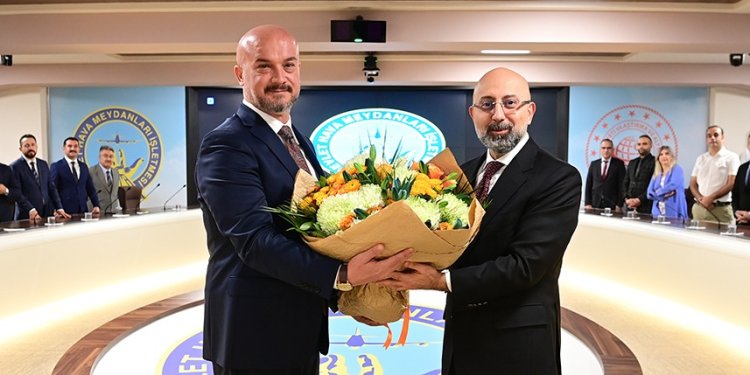 DHMİ’de devir teslim gerçekleşti