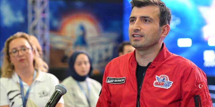 “Tüm dünyadan Türkiye’nin savunma eserlerine büyük bir rağbet var”